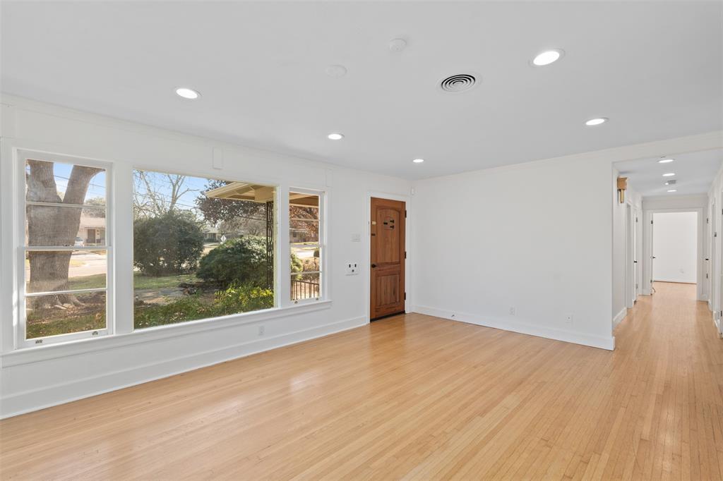 2129 Elmwood Boulevard