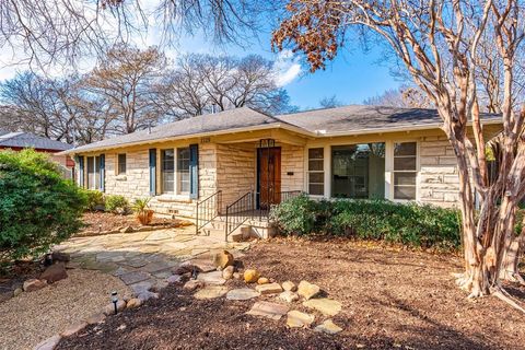 2129 Elmwood Boulevard Dallas TX 75224