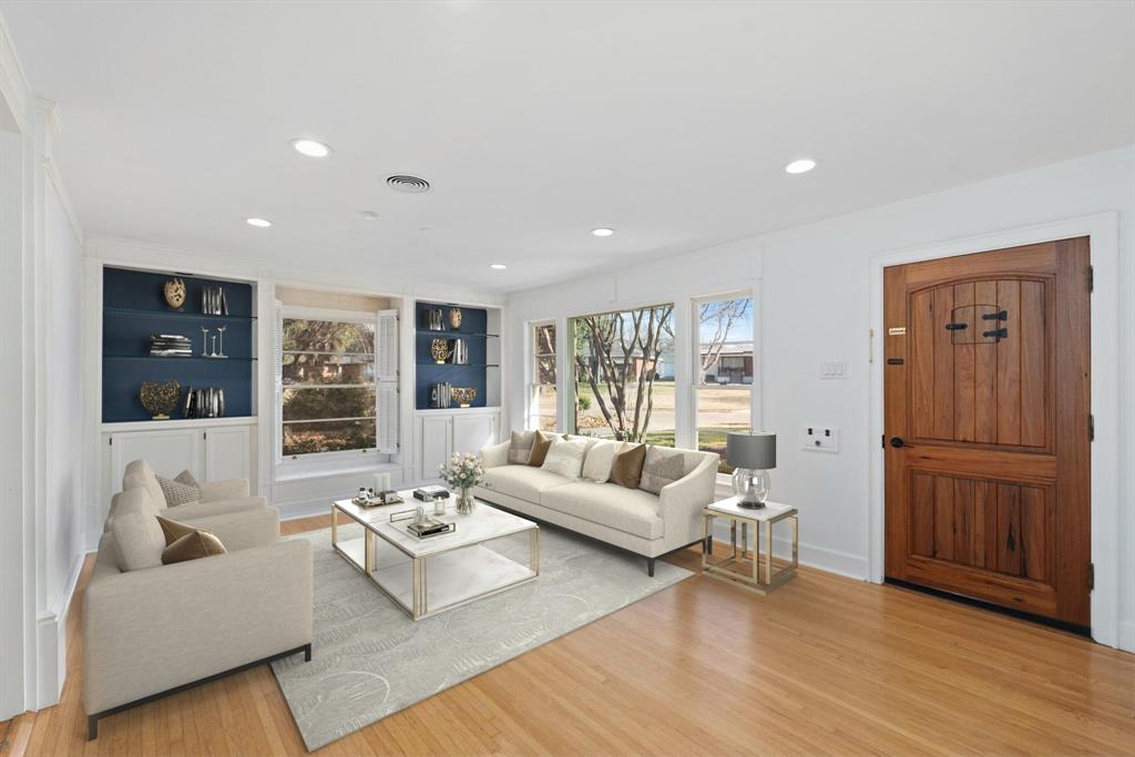 2129 Elmwood Boulevard