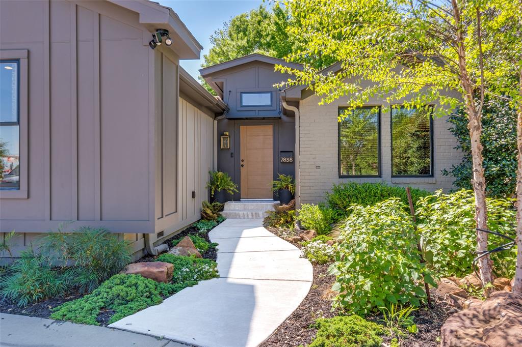 7838 Southwestern Boulevard