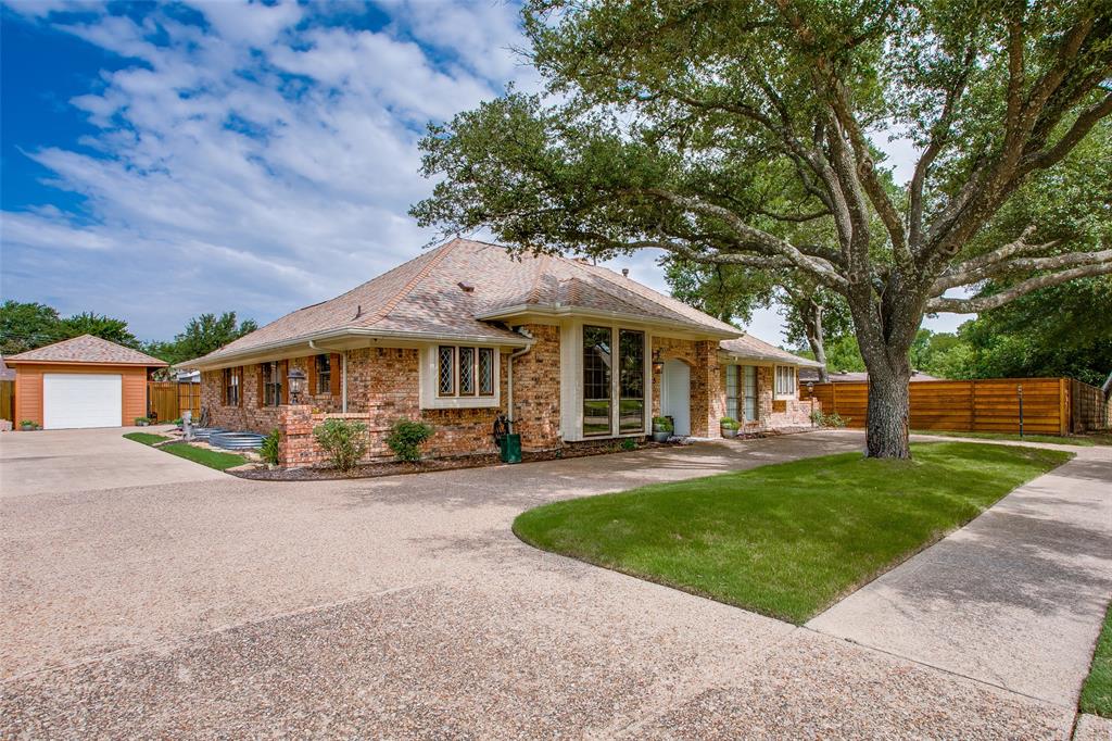915 Tiffany Lane