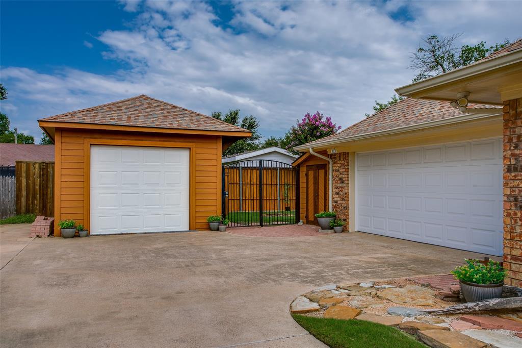 915 Tiffany Lane