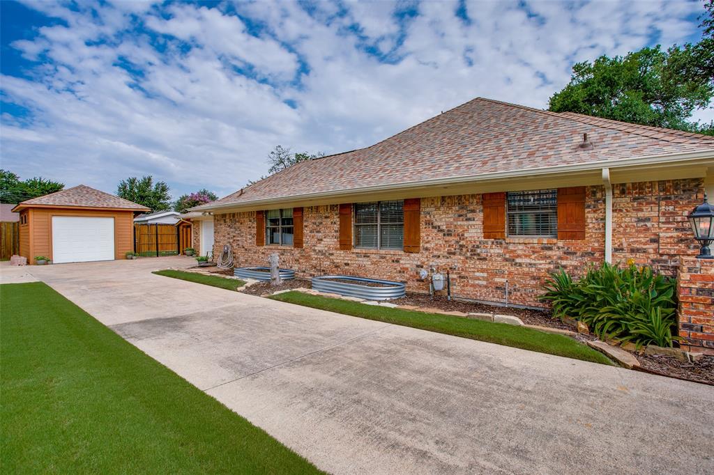 915 Tiffany Lane