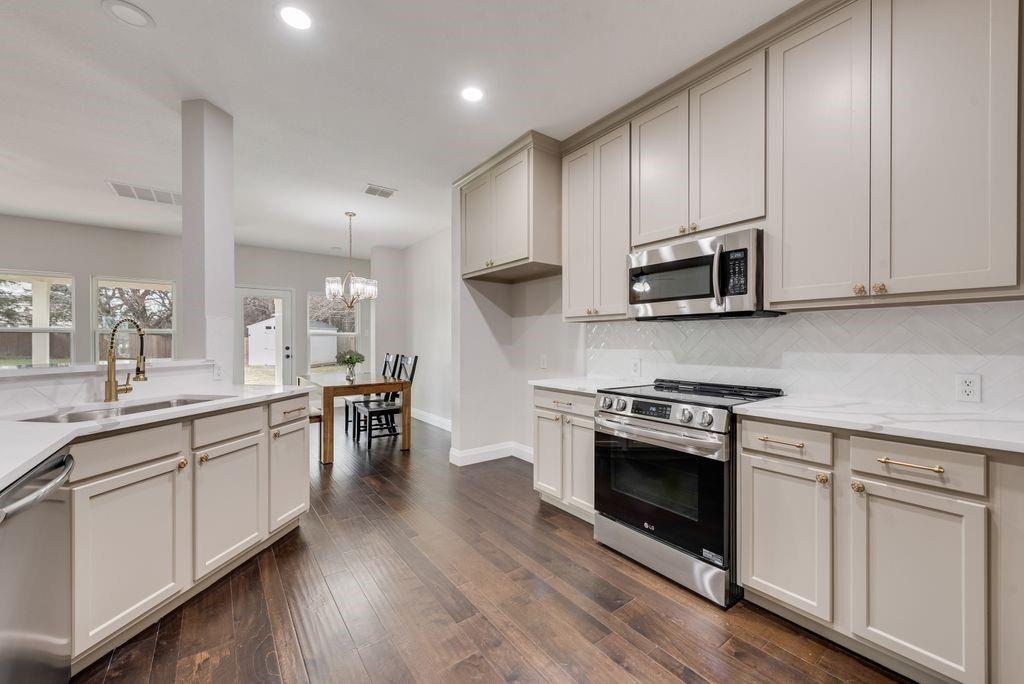 Oak Hollow Estates - Residential