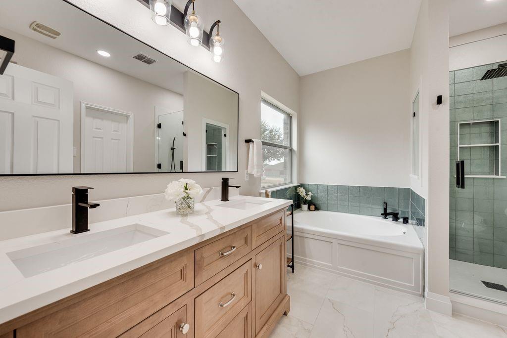 Oak Hollow Estates - Residential