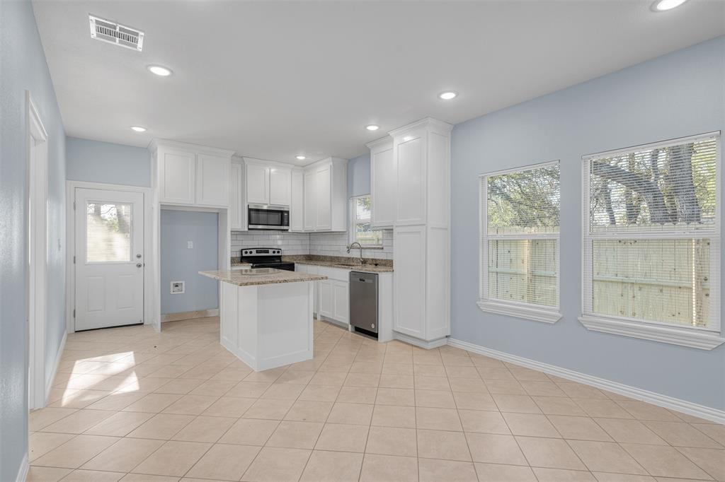 Oak Trail Shores Sec F - Residential