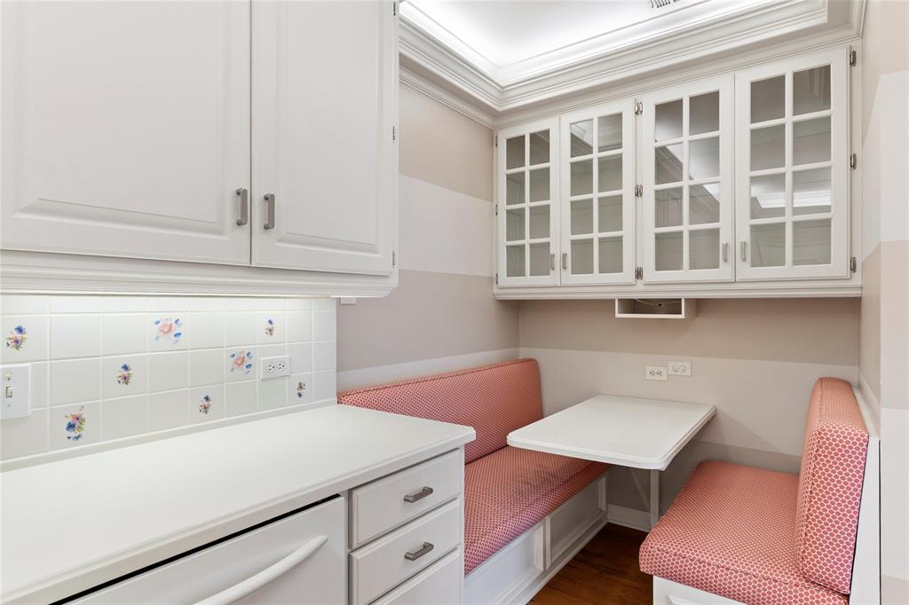 Athena Condo - Residential