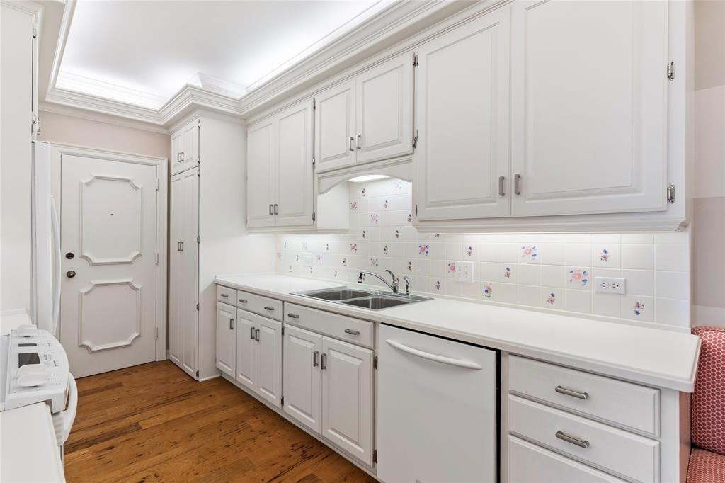 Athena Condo - Residential