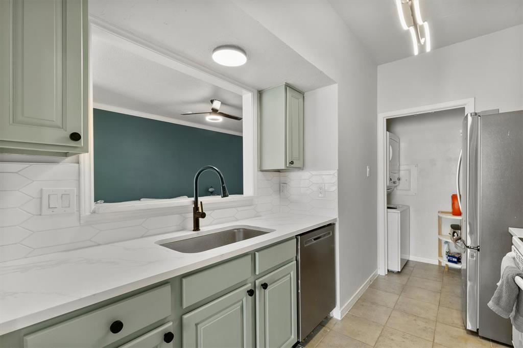 Lakeshore Condo - Residential