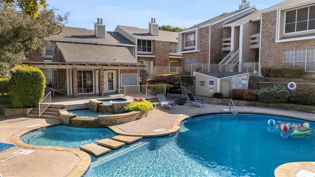 Lakeshore Condo - Residential