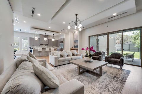 Photo of 4528 W Amherst Avenue, Dallas, TX 75209 (MLS # 21337171)