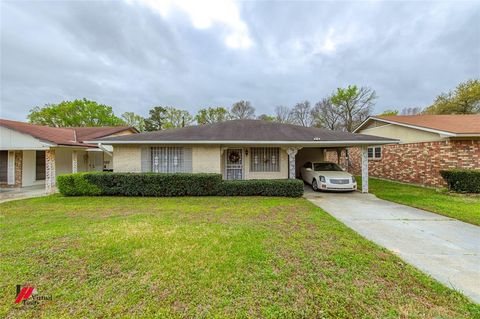 Photo of 2209 Murphy Street, Shreveport, LA 71103 (MLS # 21208463)