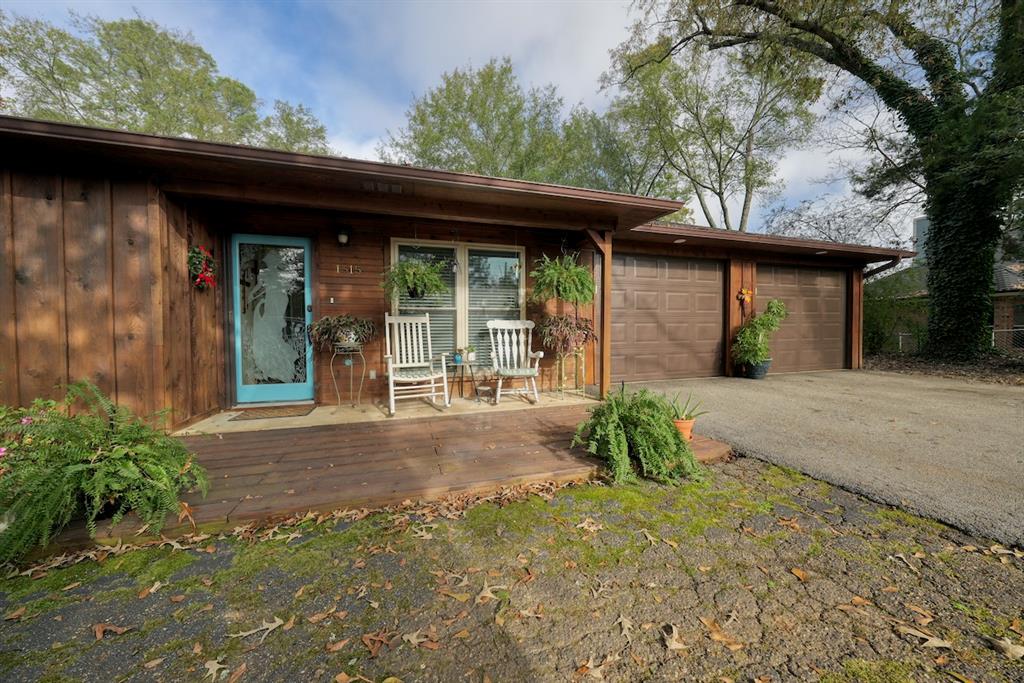 1515 Tanglewood Drive W