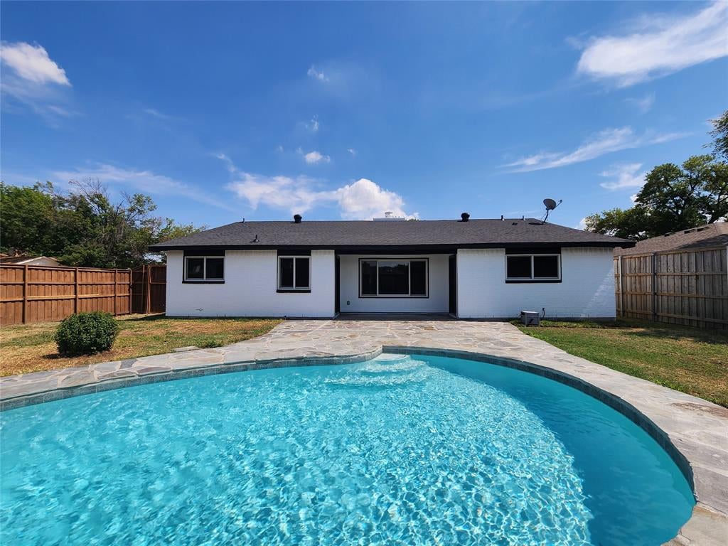 5300 Queenlily Court