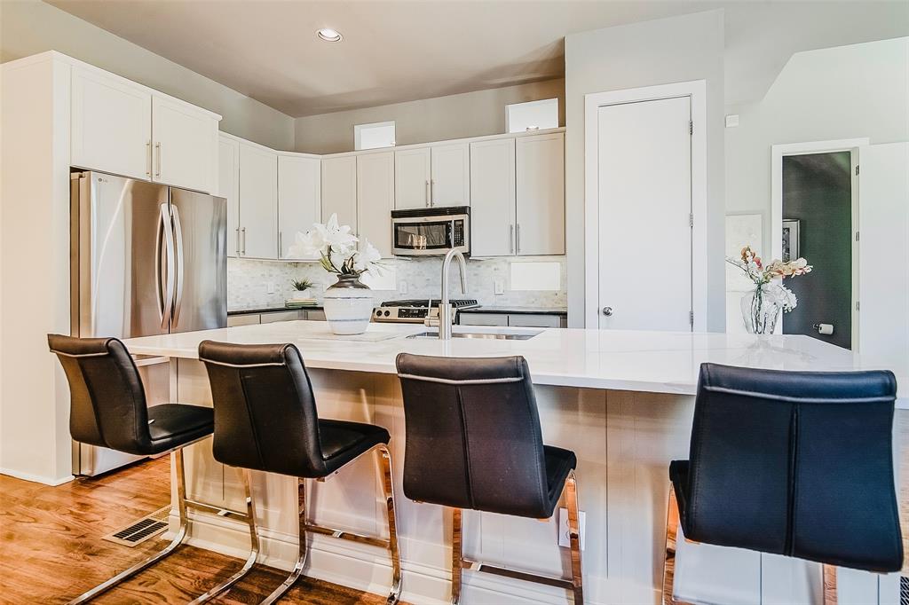 Firestation 1333 Ph 01 Condos - Residential