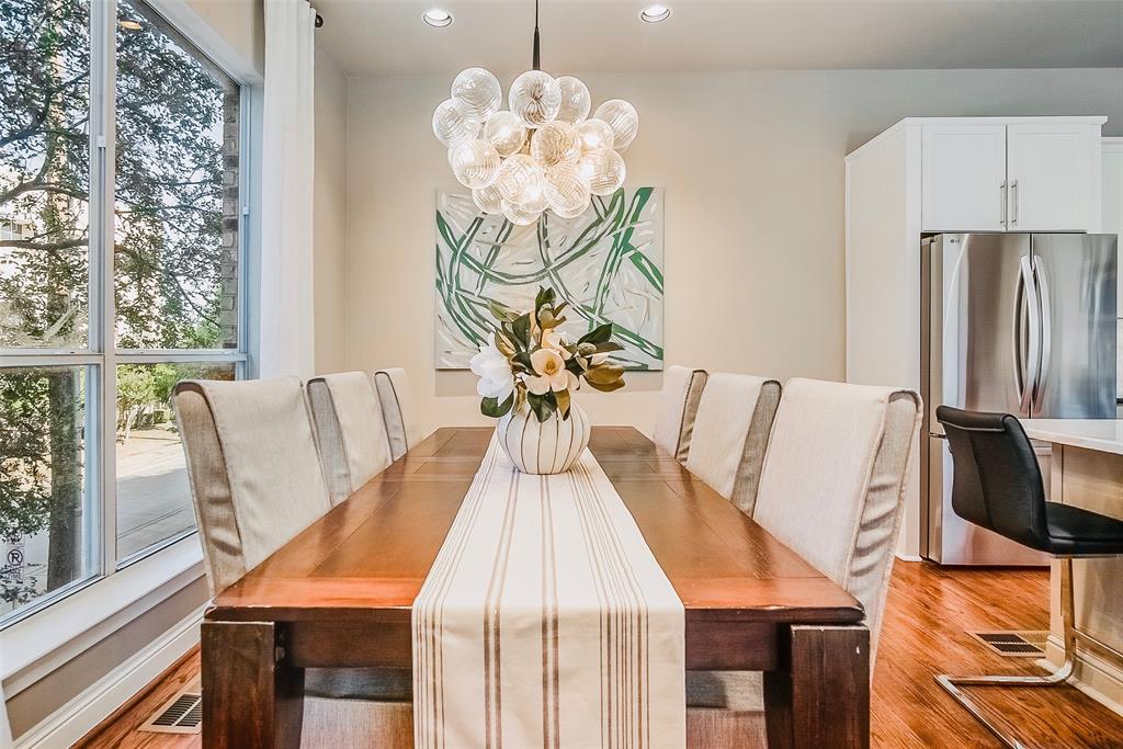 Firestation 1333 Ph 01 Condos - Residential