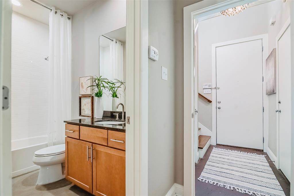 Firestation 1333 Ph 01 Condos - Residential