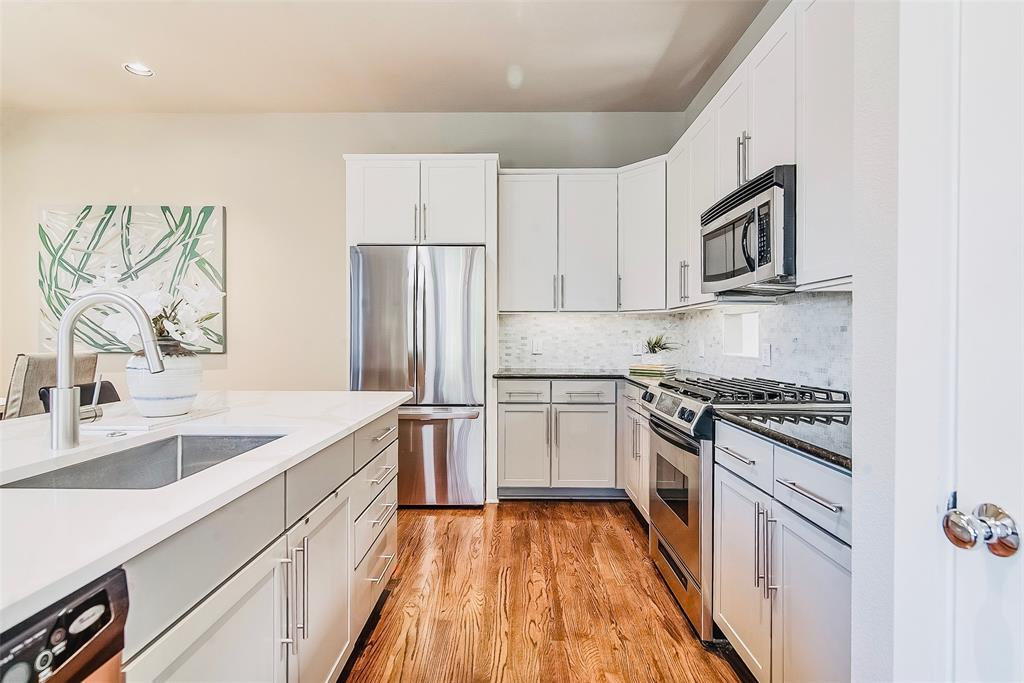 Firestation 1333 Ph 01 Condos - Residential