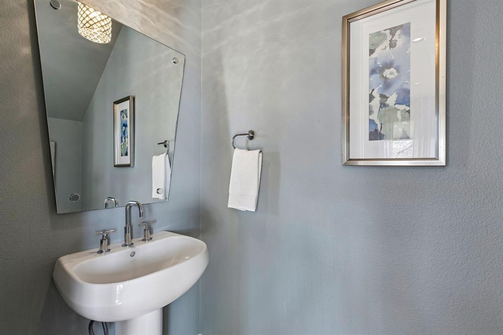 Firestation 1333 Ph 01 Condos - Residential