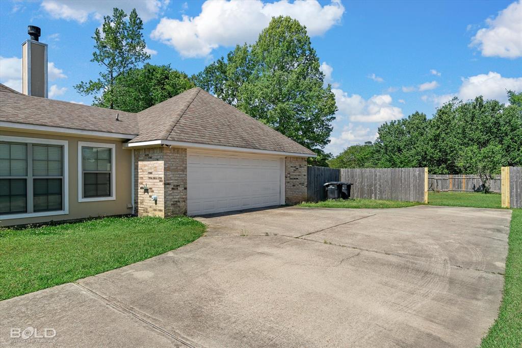 Haughton, Louisiana 71037, United States, 4 Bedrooms Bedrooms, ,3 BathroomsBathrooms,Residential,Pending,105610