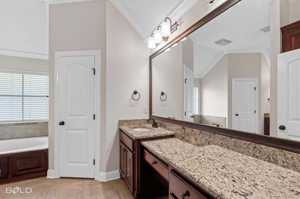 Haughton, Louisiana 71037, United States, 4 Bedrooms Bedrooms, ,3 BathroomsBathrooms,Residential,Pending,105610