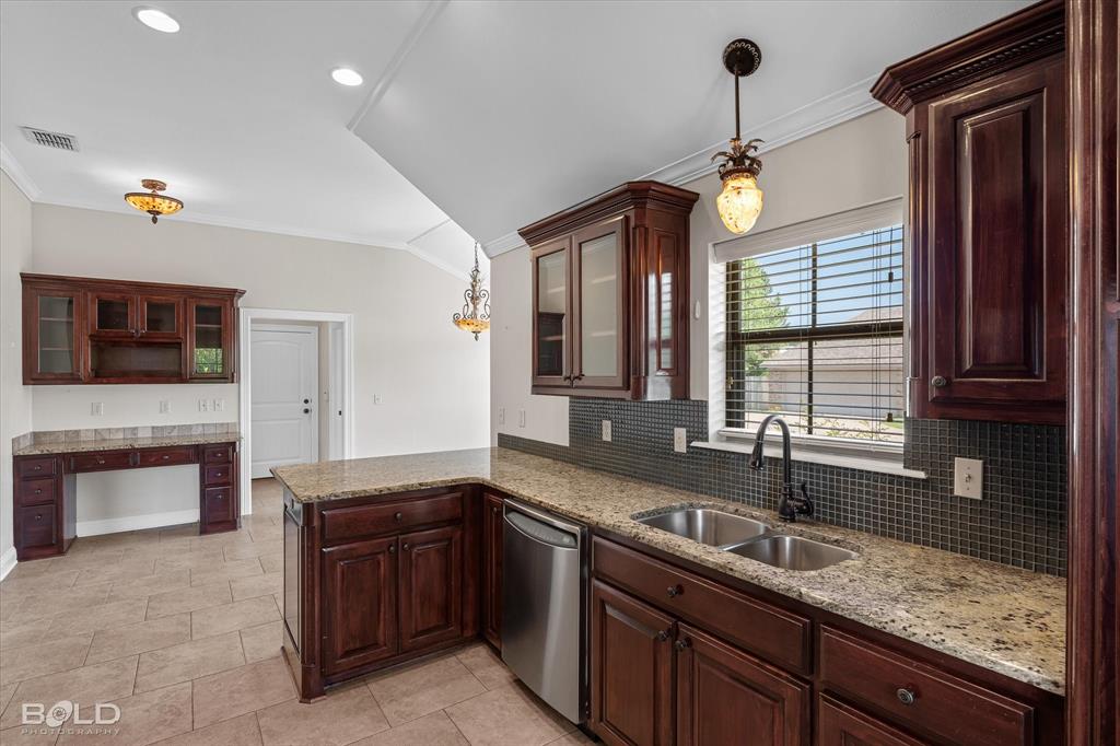 Haughton, Louisiana 71037, United States, 4 Bedrooms Bedrooms, ,3 BathroomsBathrooms,Residential,Pending,105610