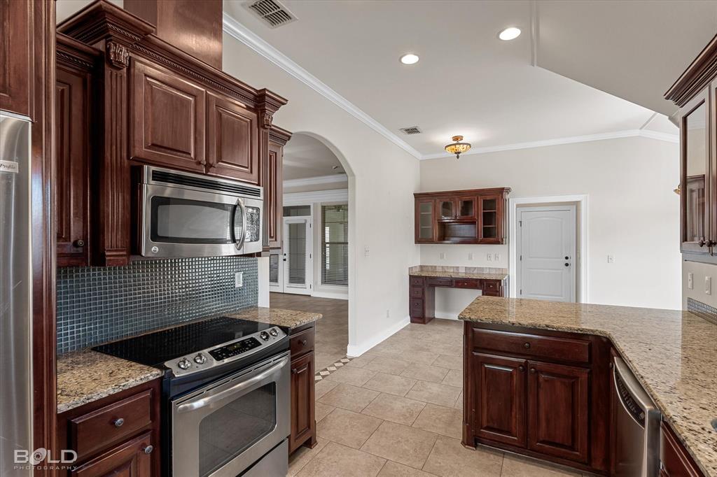 Haughton, Louisiana 71037, United States, 4 Bedrooms Bedrooms, ,3 BathroomsBathrooms,Residential,Pending,105610