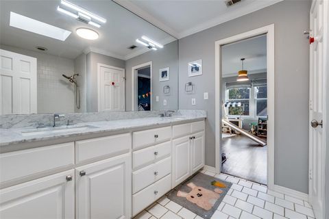 Tiny photo for 4557 Lorraine Avenue, Highland Park, TX 75205 (MLS # 21152237)