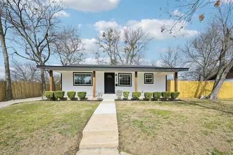 Photo of 1000 Harrison Street, Commerce, TX 75428 (MLS # 21180446)