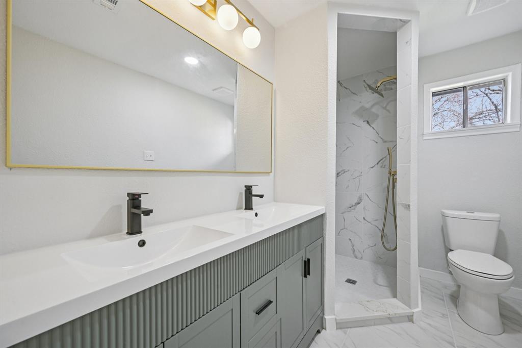 S4380 ORIG TOWN OF COMMERCE - Residential