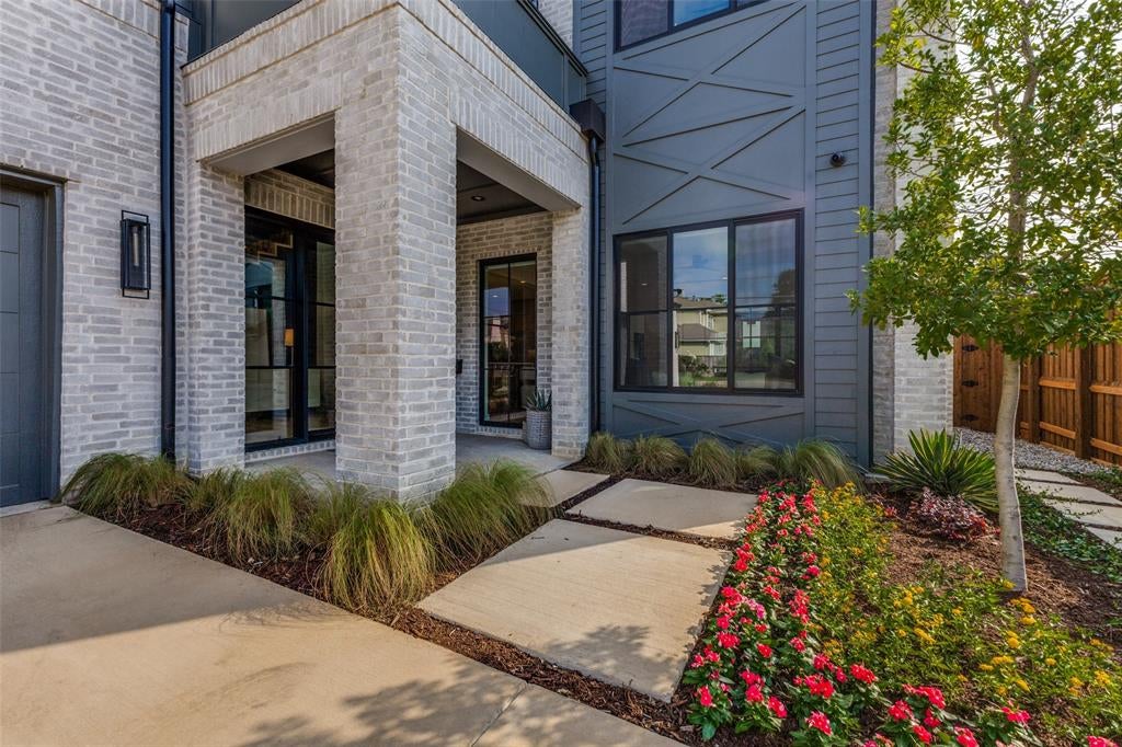 1606 Old Gate Lane