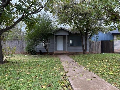 Photo of 2701 S 3rd Street, Abilene, TX 79605 (MLS # 21341916)