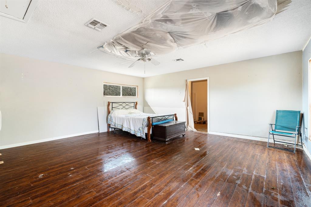 A832 J T SCOTT SURVEY TRACT 8, 5.501 ACRES - Residential