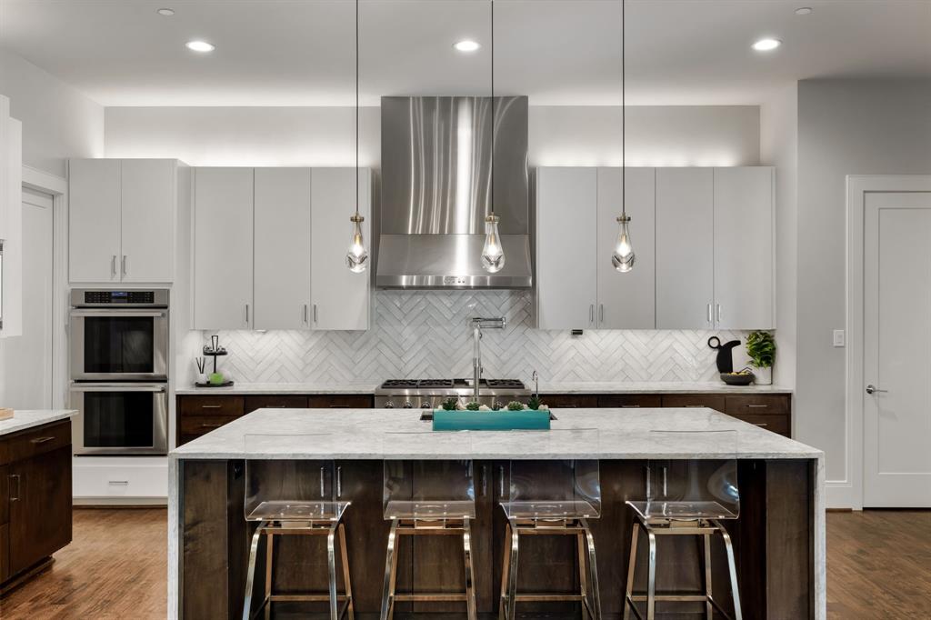 5628 Lindenshire Lane