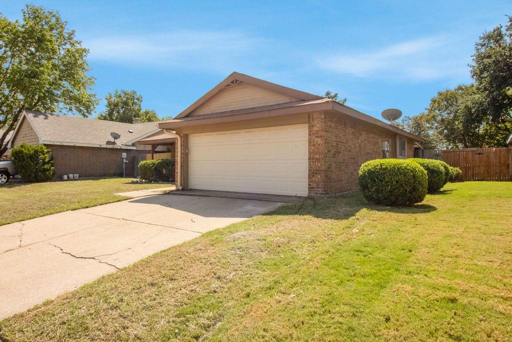 400 Kalmia Drive