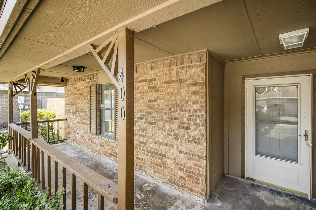 400 Kalmia Drive