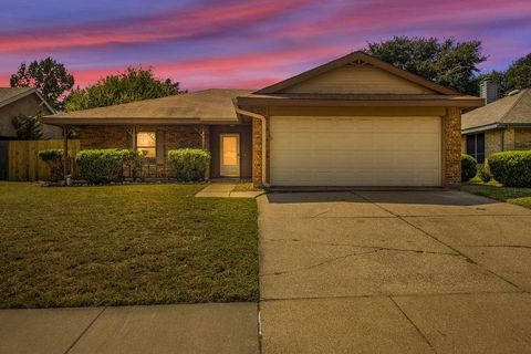 400 Kalmia Drive Arlington TX 76018