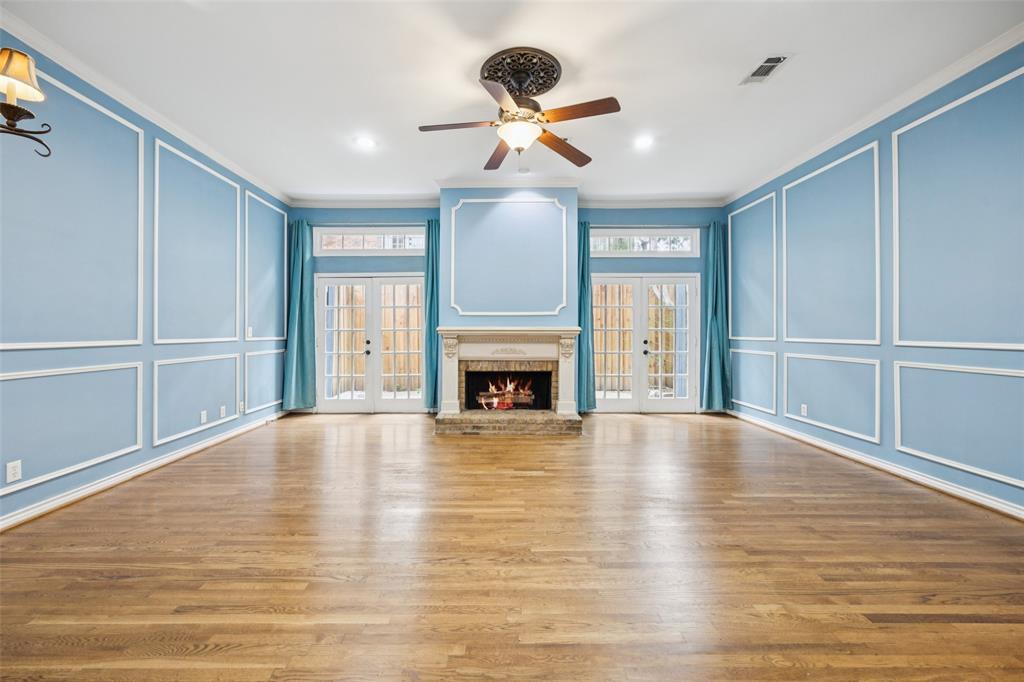 4511 Gilbert Avenue 103