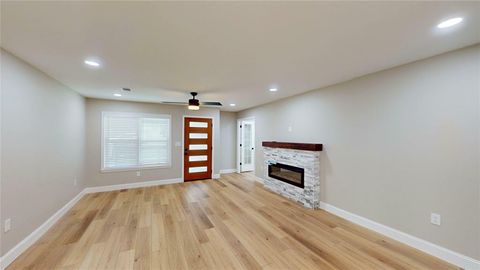 2210 Mcclure Street Irving TX 75062