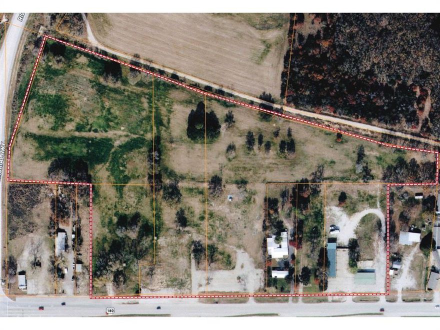 Prime commercial opportunity located on Fort Worth Highway in Weatherford, TX offering 19.464 acres with exceptional visibility and access. This high-exposure tract features frontage along both Hwy 180 and Ric Williamson Loop, two of the area’s most traveled corridors connecting Weatherford to Hudson Oaks, Willow Park, and Fort Worth. Positioned in a rapidly expanding commercial corridor, this property offers strong development potential or investment purposes. The dual road frontage provides multiple access points and outstanding visibility for future businesses seeking traffic counts and accessibility.