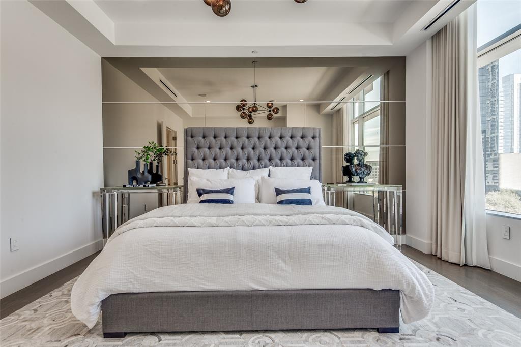 PARKSIDE CONDOMINIUM - Residential