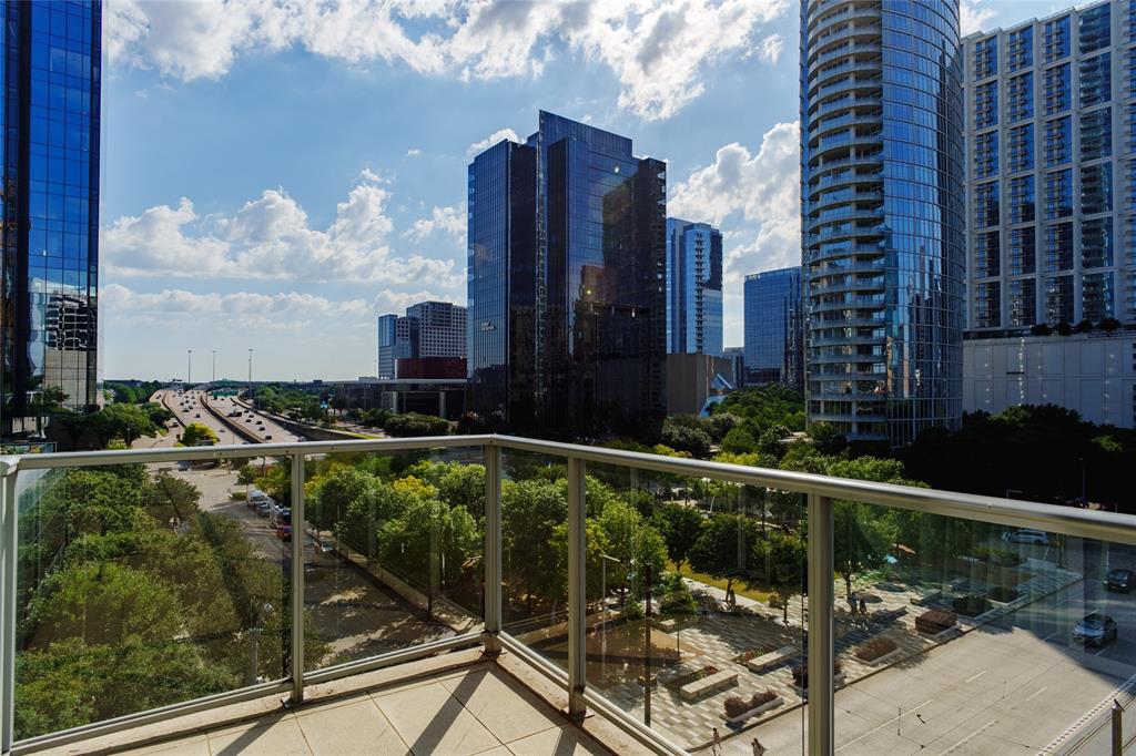 PARKSIDE CONDOMINIUM - Residential