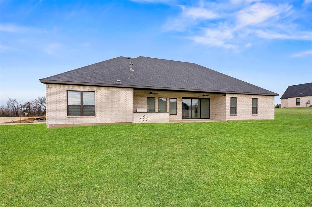 132 Willow Oak Drive