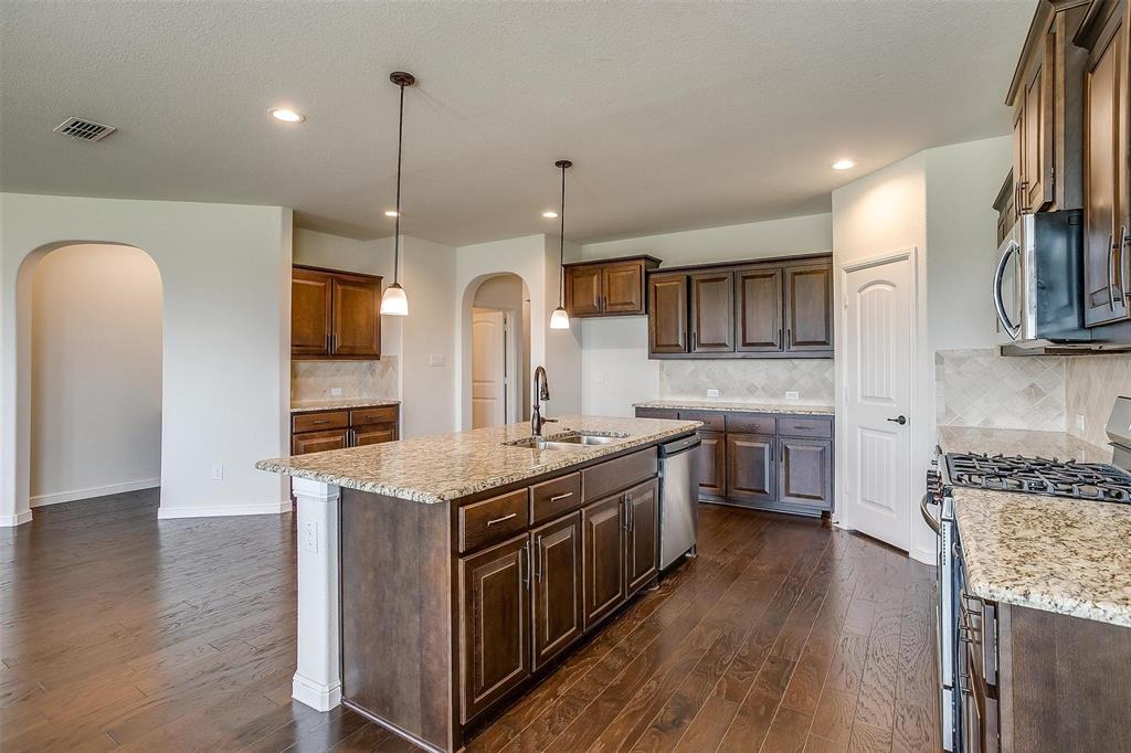 Hawthorns Mdws - Residential Lease