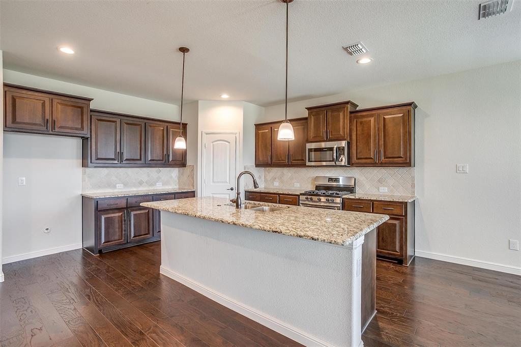 Hawthorns Mdws - Residential Lease