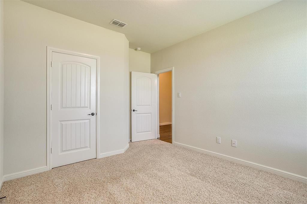 Hawthorns Mdws - Residential Lease