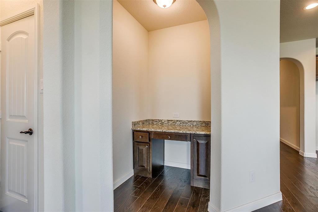 Hawthorns Mdws - Residential Lease