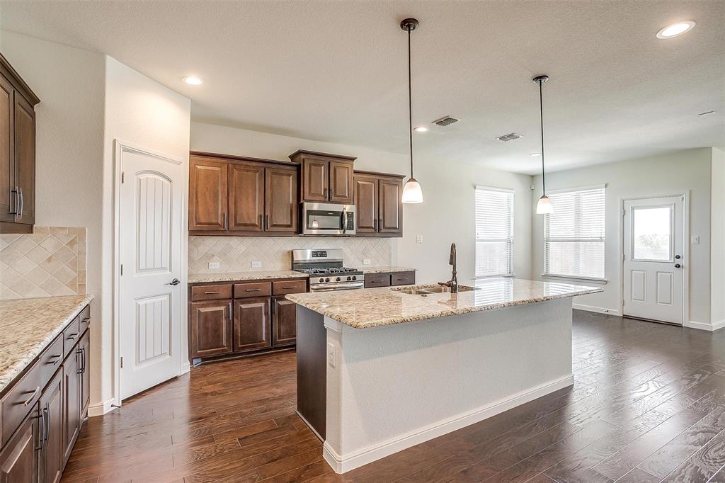 Hawthorns Mdws - Residential Lease