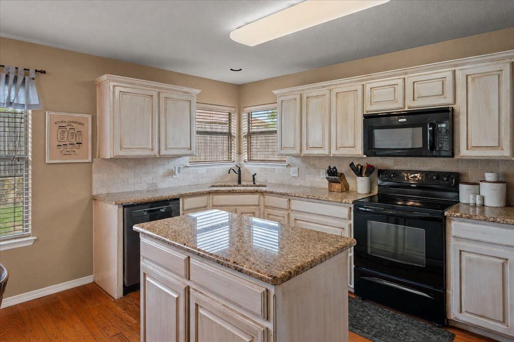 604 W Sheila Circle