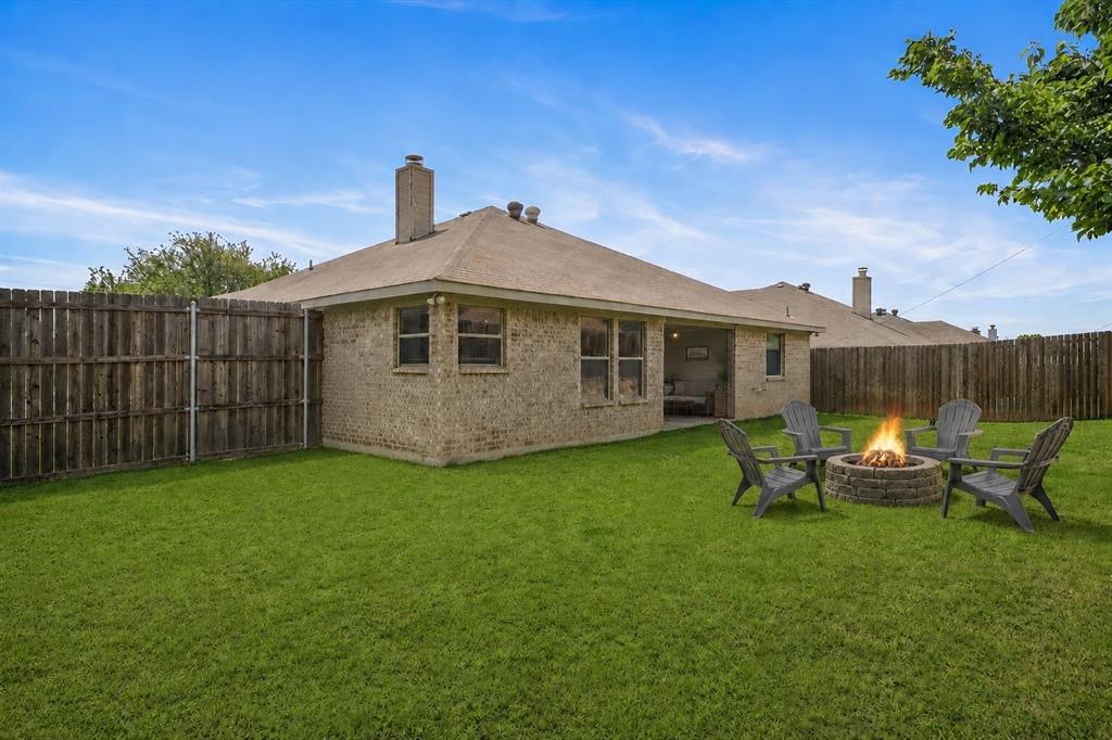 604 W Sheila Circle